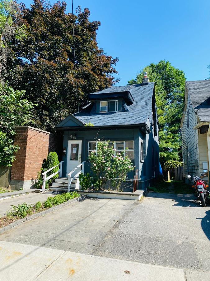 Lovely II Space Share A Room East York Canada Toronto Exterior photo